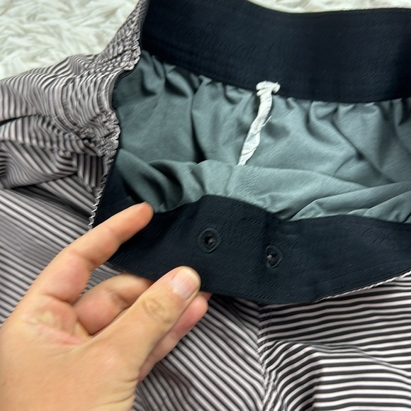 Lululemon Go The Distance Short Mini Pop Stripe Printed Mink Berry Black / Heath - Picture 2 of 7